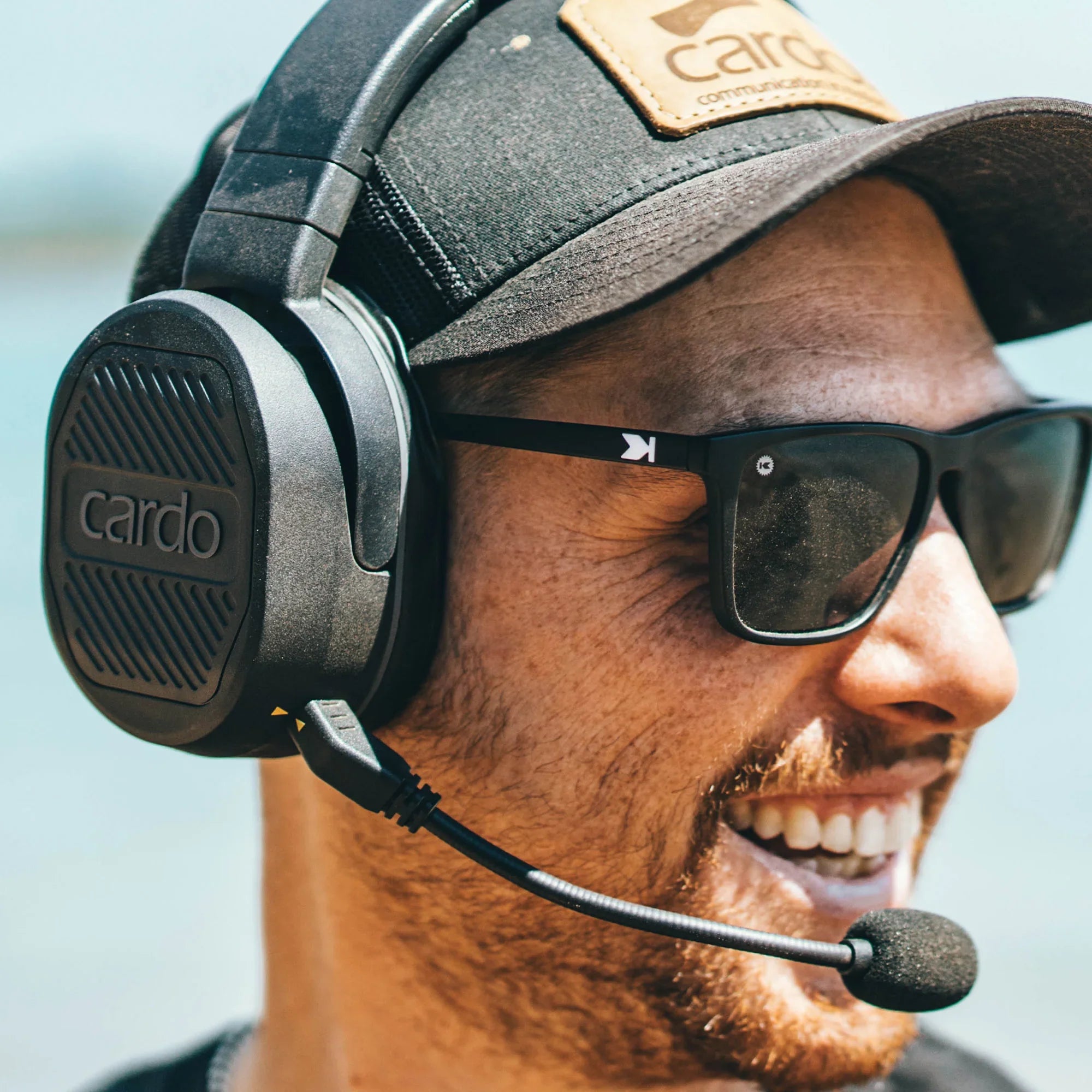 Cardo Packtalk Edgephones – Headset mit integrierter Mesh Kommunikation